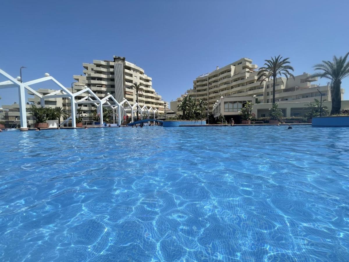 El Estudio De La Playa Benalbeach 317 Terraza Vistas Al Mar Benalmádena Exterior foto